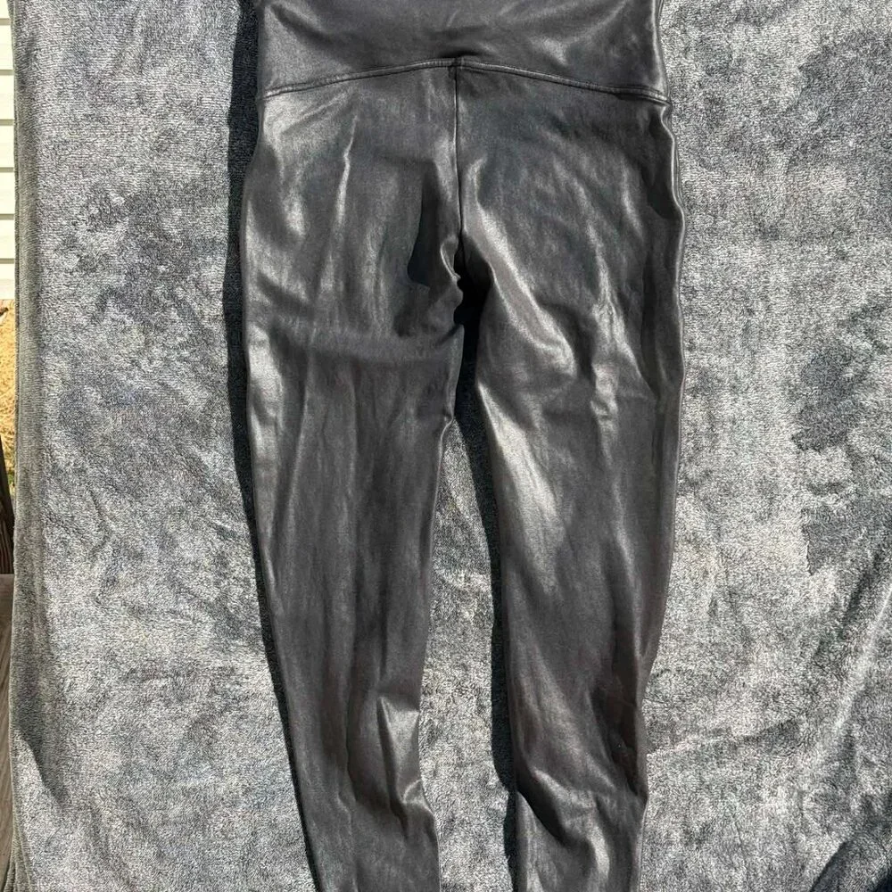 SPANX Faux Leather Leggings 2X • Clean Girl • Edgy Minimalist • Athleisure Lux - Picture 3 of 5